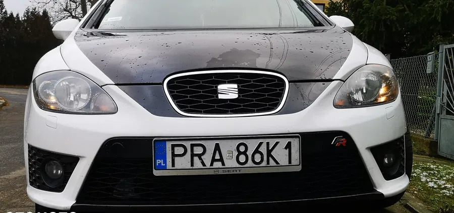 seat małopolskie Seat Leon cena 29000 przebieg: 189000, rok produkcji 2012 z Poznań